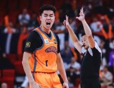 IM体育-上海男篮再度失利，面临内部调整的简单介绍