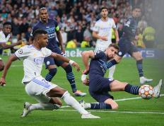 IM体育app-关于足球比赛中的精彩瞬间，球员表现引人瞩目的信息