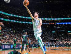 IM体育-雷霆翻盘魔术，塔图姆点燃赛场的简单介绍