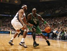 IM体育网页版登录入口-欧亚双星闪耀，拜仁巅峰对决的土耳其启示，与富安健洋在意甲焦点战的统治时刻