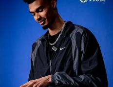 IM体育数据分析平台-马刺血洗菲律宾男篮，布克惊艳世界的简单介绍