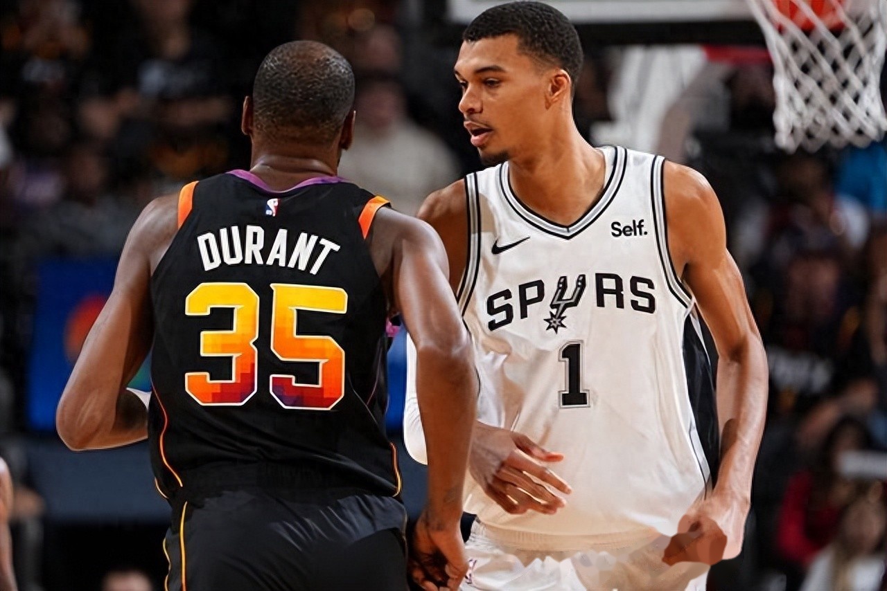 IM体育数据分析平台-马刺血洗菲律宾男篮，布克惊艳世界的简单介绍