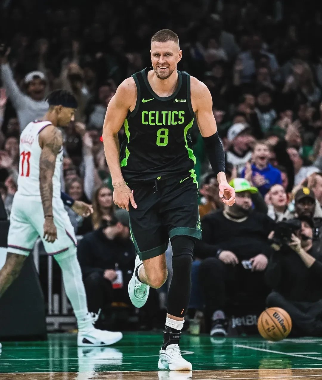 IM体育官方网站-立陶宛男篮力克勇士B队，波尔津吉斯送出助攻的简单介绍