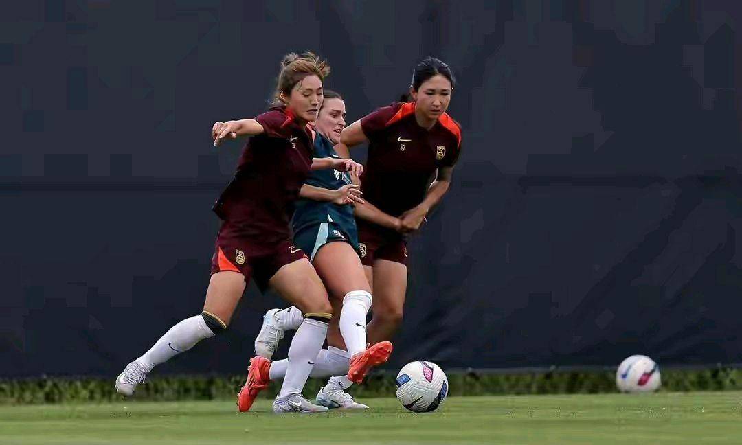 IM体育app-韩国女足在比赛中表现出色，成功晋级四强