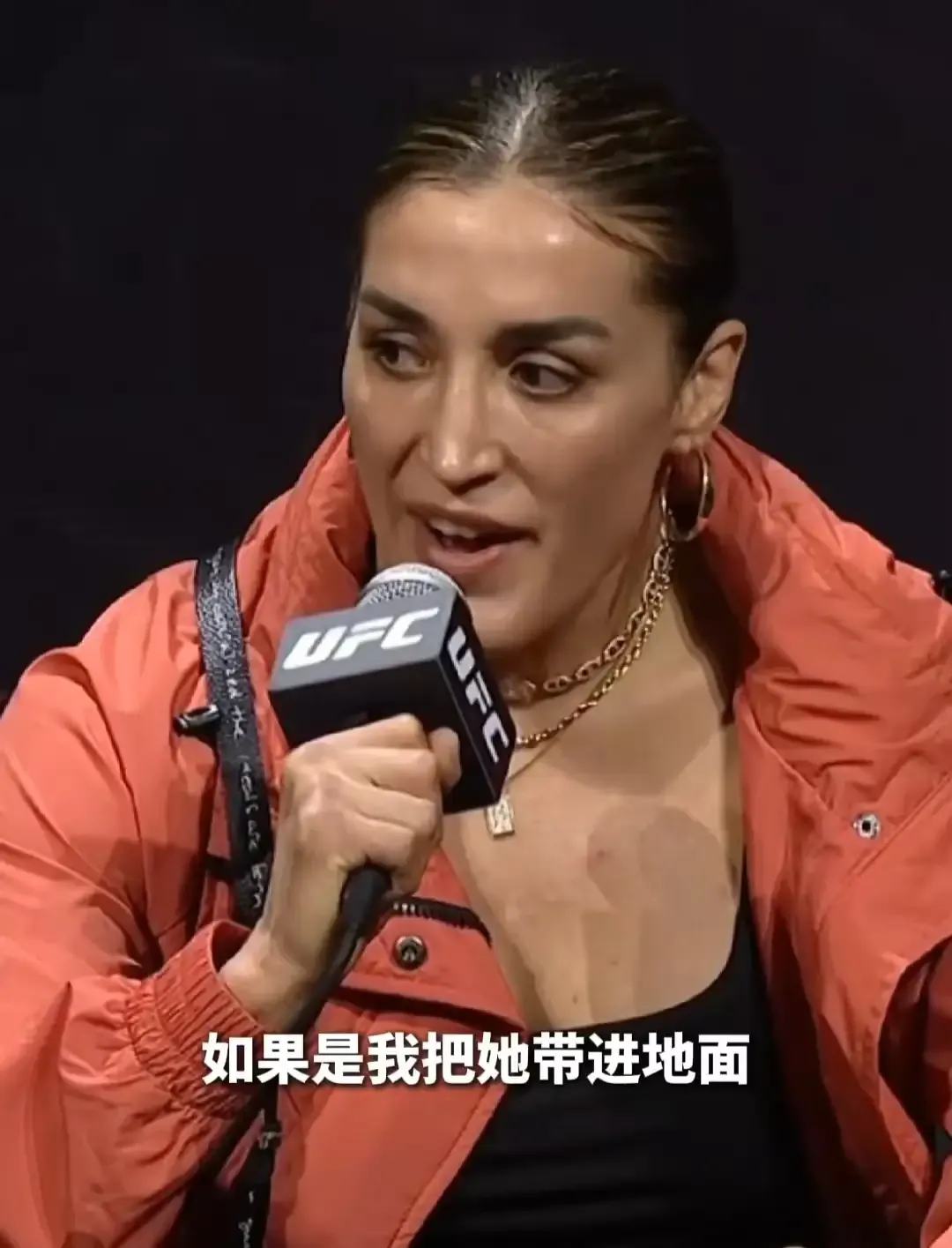 IM体育-关于印度女子拳击运动员实力爆发，捧杯的信息