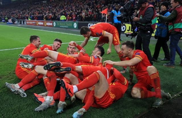 IM体育官方网-俄罗斯队惊险取胜，成功晋级欧锦赛强