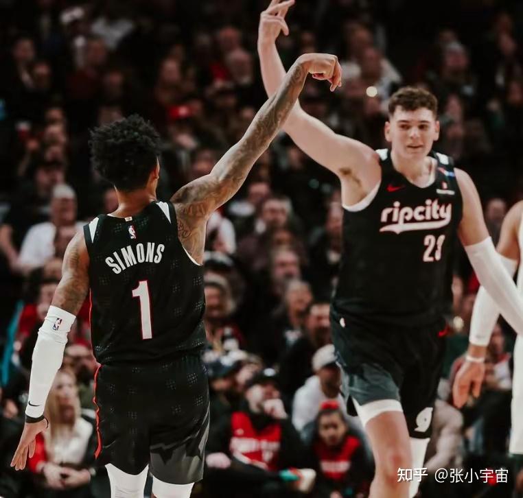 IM体育网页版登录入口-包含雄鹿队连胜停止，不敌开拓者队的词条