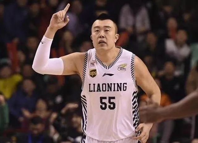 IM体育平台-快攻连连,篮下巨无霸携手疯狂砍分!的简单介绍