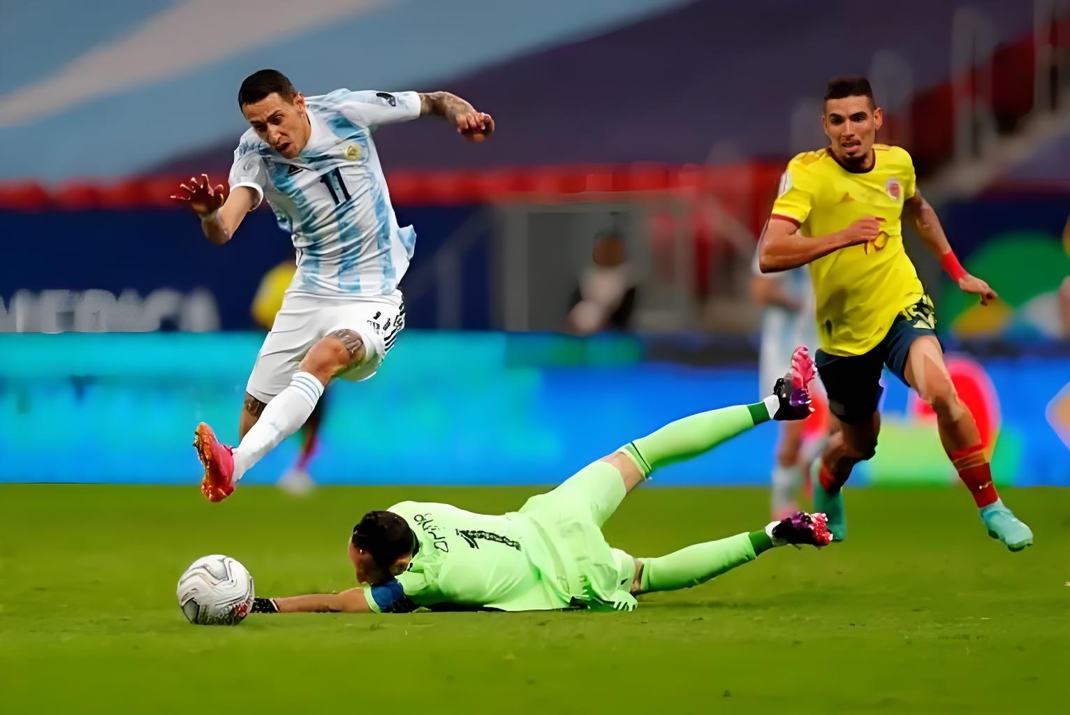 IM体育官网入口-阿根廷队领先对手，确定晋级之路