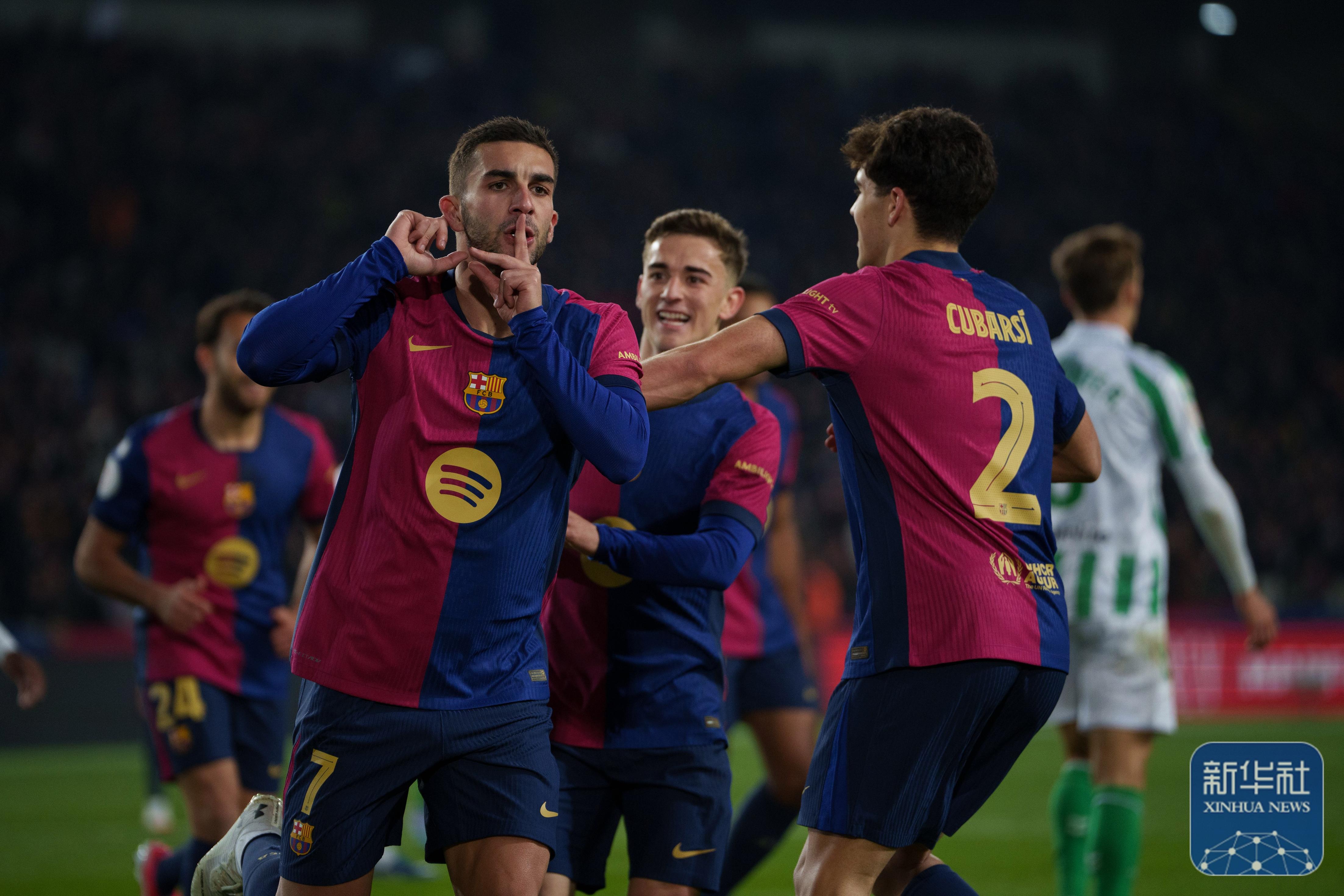 IM体育官方网站-顶级球队备战国际赛季，决战在即