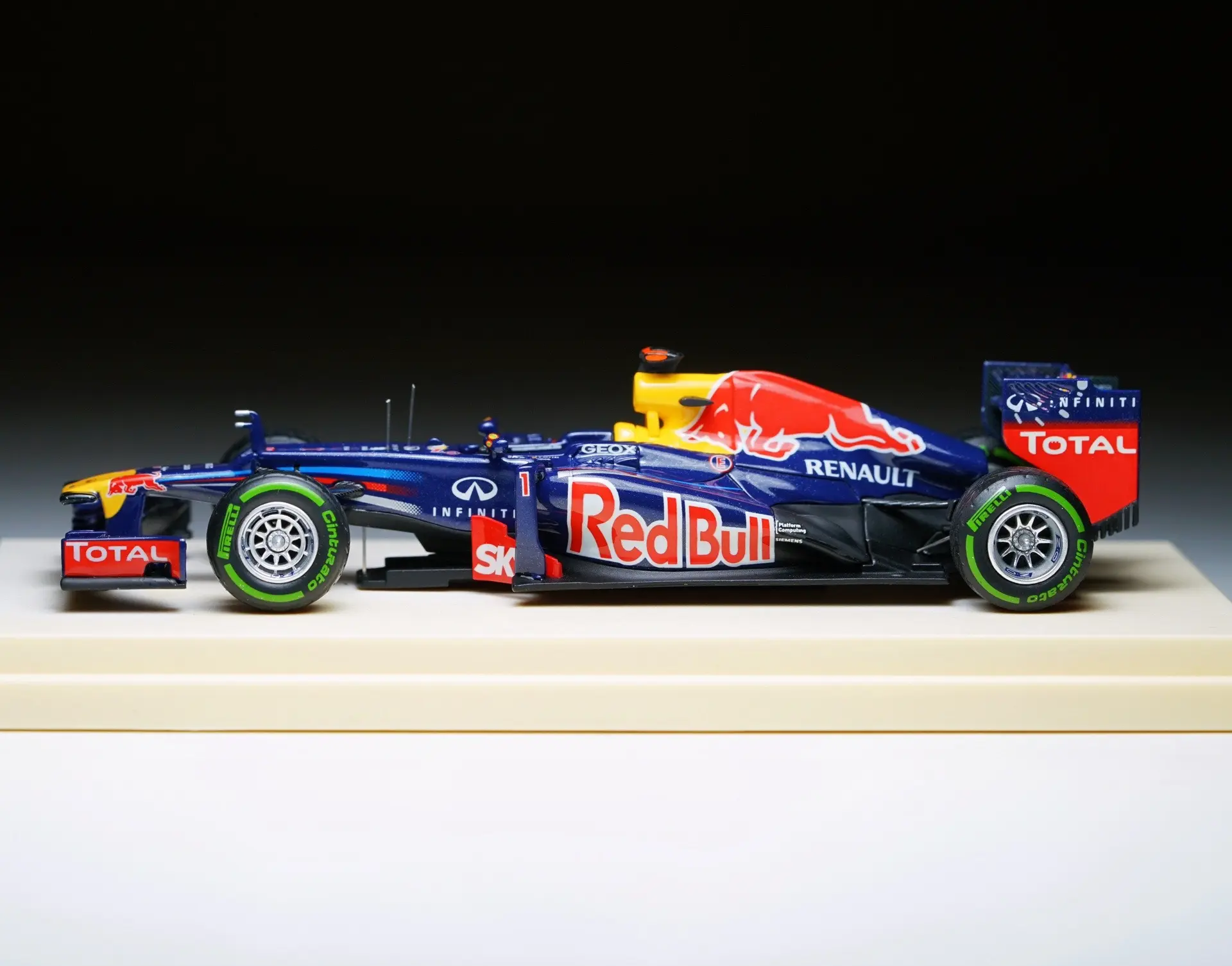 IM体育社区互动入口-包含雷诺车队力克红牛车队，汉密尔顿统治全场的词条