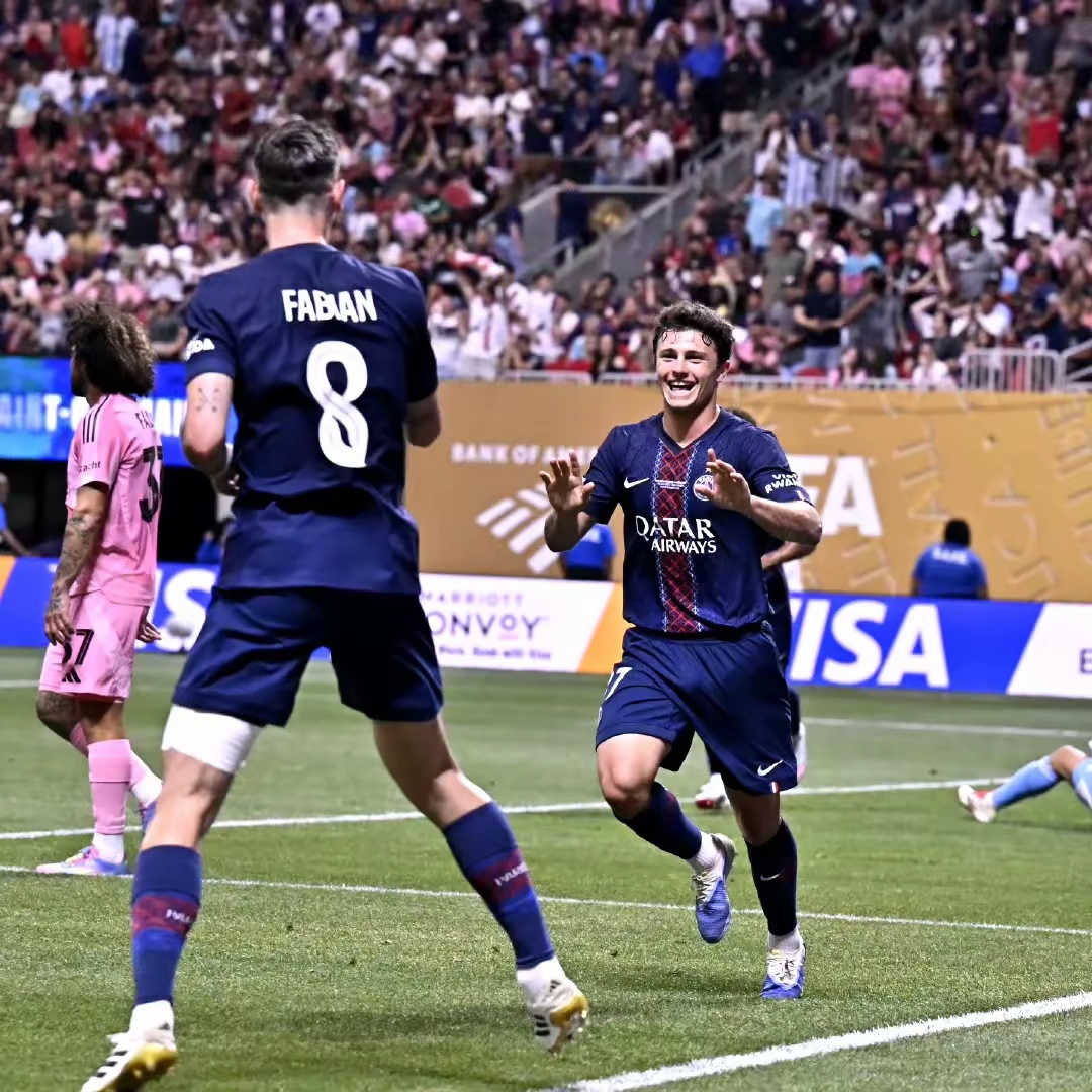 IM体育注册链接-那不勒斯绝杀曼联，格列兹曼点燃赛场的简单介绍