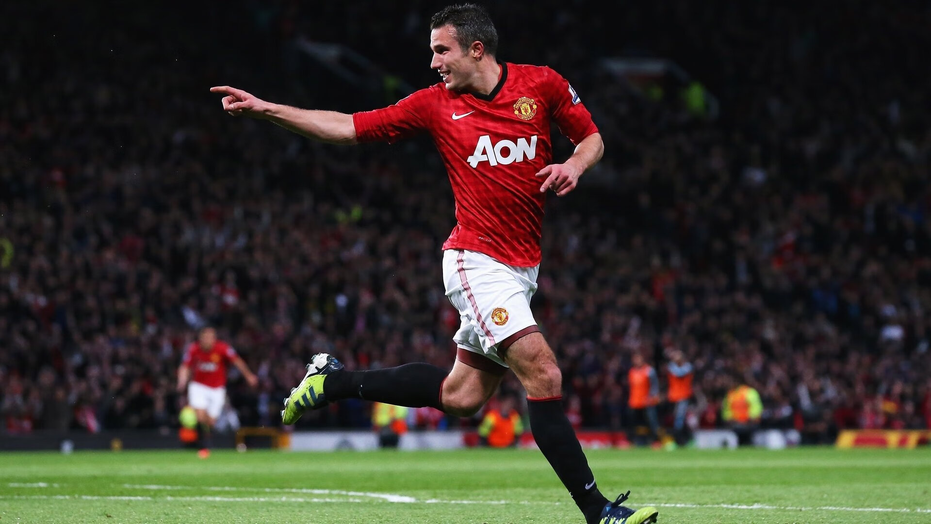 IM体育-双线奇迹，埃及硬仗破蓝月，若日尼奥德甲争冠夜接管比赛